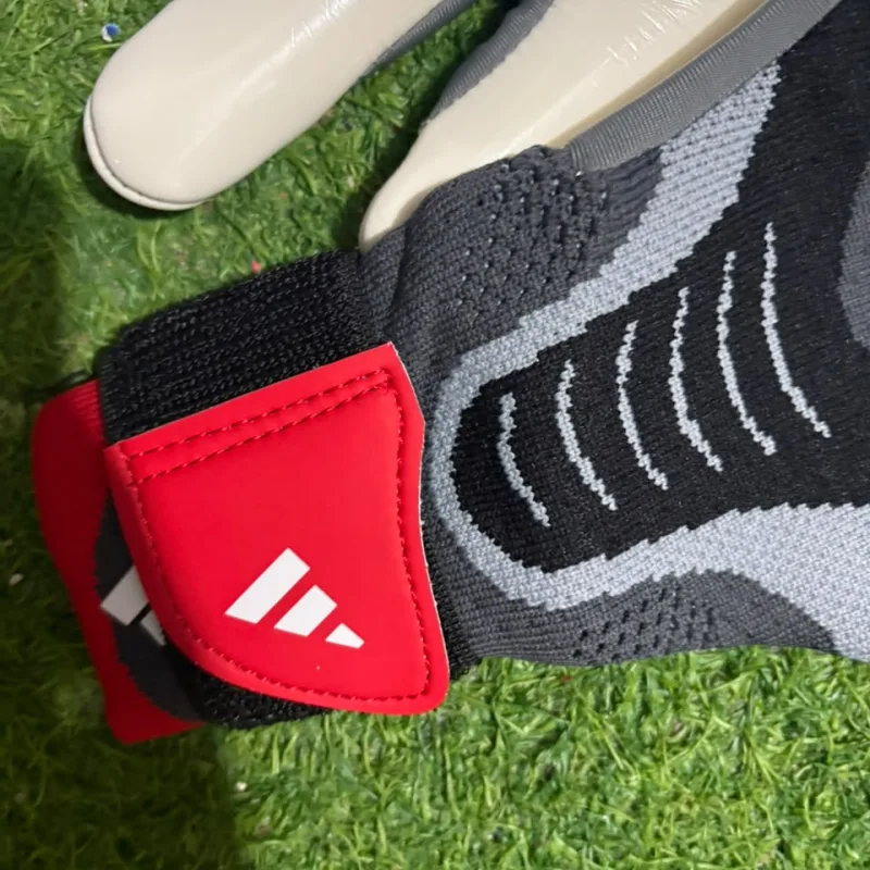 Adidas predator galves view 7