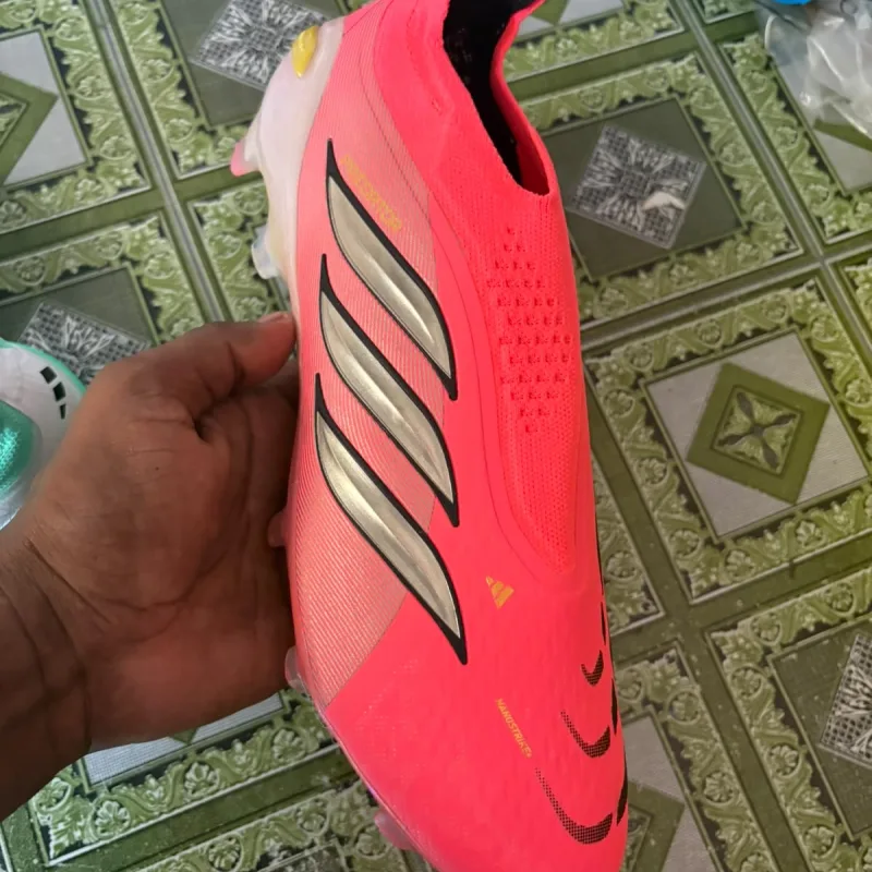 ADIDAS PREDATOR LACELESS FIRM Ground football boot view 2