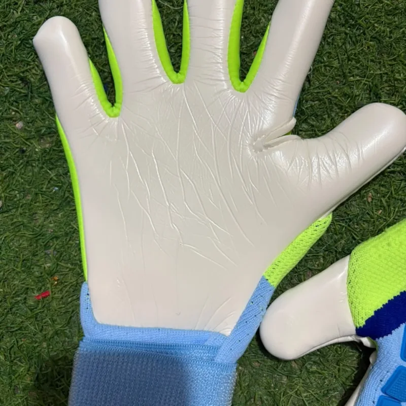 Adidas predator pro goalkeeper galves view 5