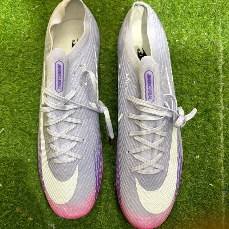 Nike Vapor 17 view 2