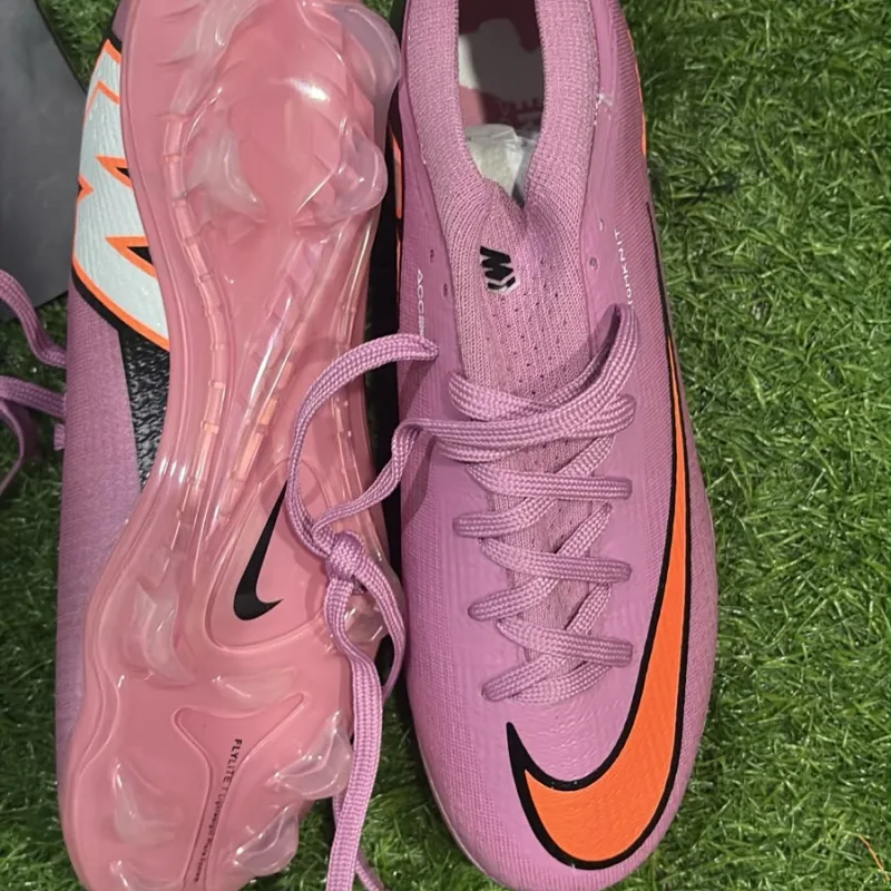 Nike mercurial vapor 17 view 3