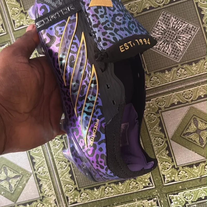 Adidas predator laceless view 3