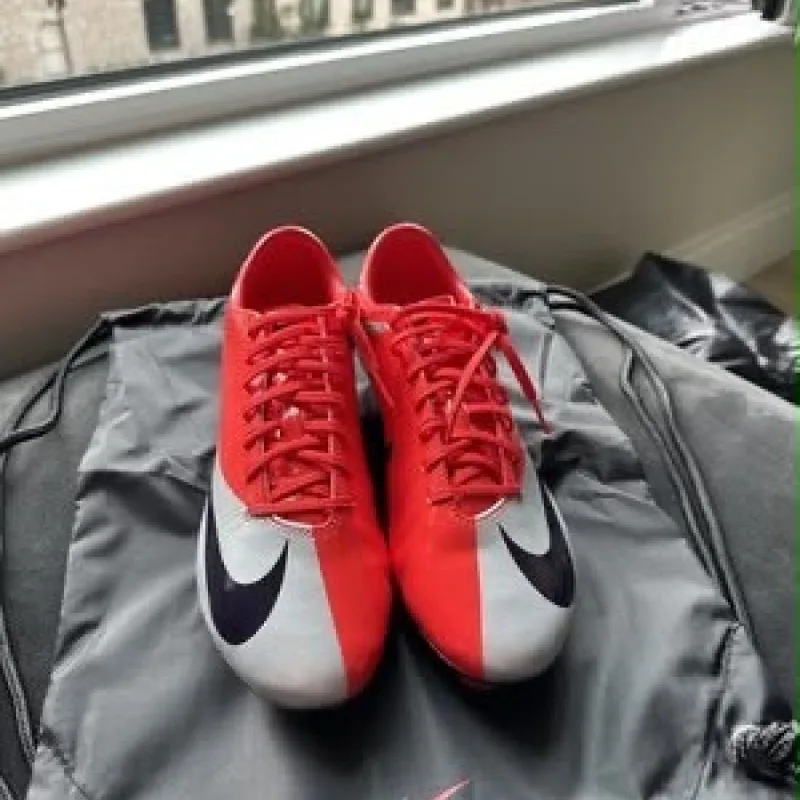 Nike mercurial view 4